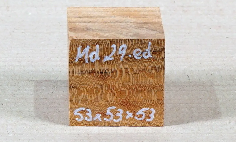 Md029 Mandelbaumholz Würfel 53 x 53 x 53 mm