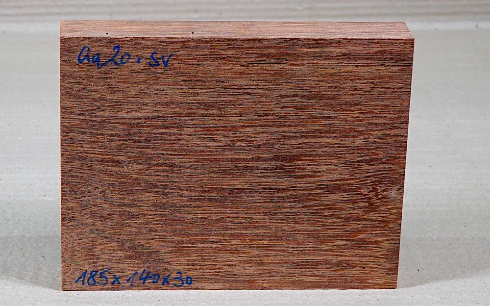 Ag020 Angelim, Andira, Rode Kabbes Block 185 x 140 x 30 mm