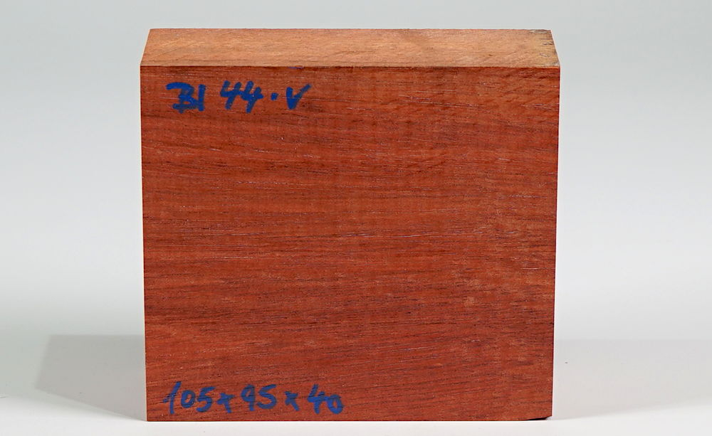 Bl044 Satiné, Blutholz Block 105 x 95 x 40 mm