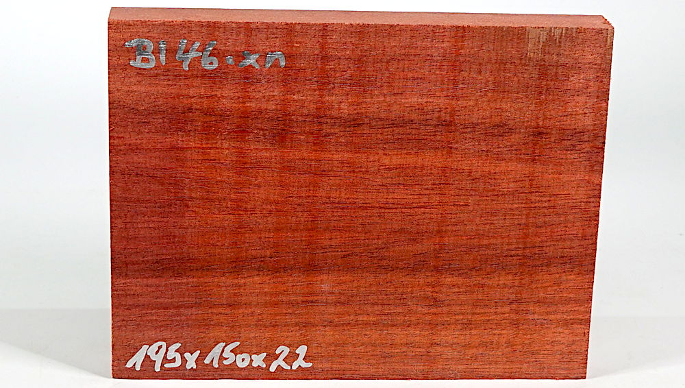 Bl046 Satiné, Blutholz Brett 195 x 150 x 22 mm