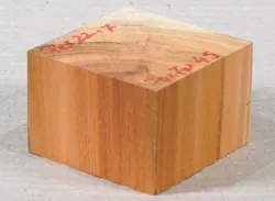 Per022 Peroba Rosa, Salmon wood Block 70 x 70 x 45 mm